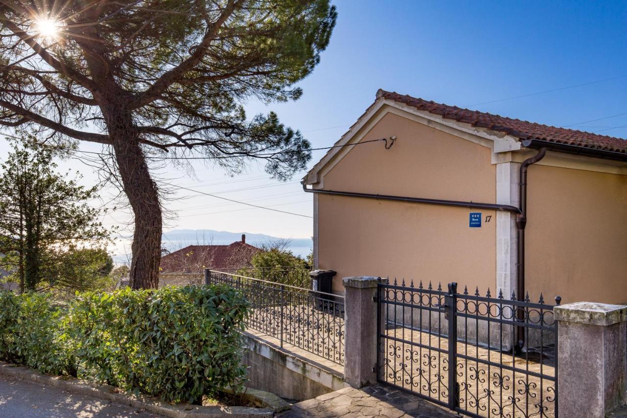 Apartment Carmen Matulji Exterior photo